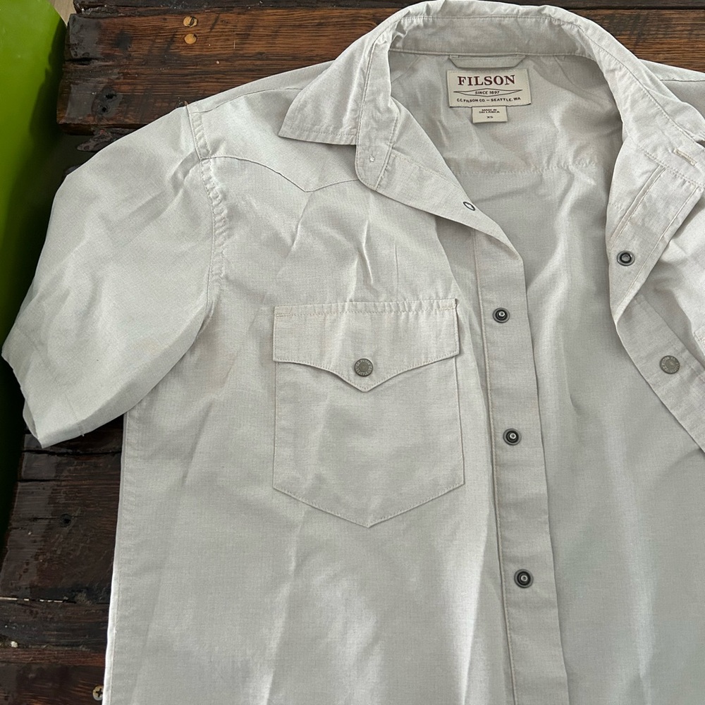 Lightweight Filson snap button down shirt